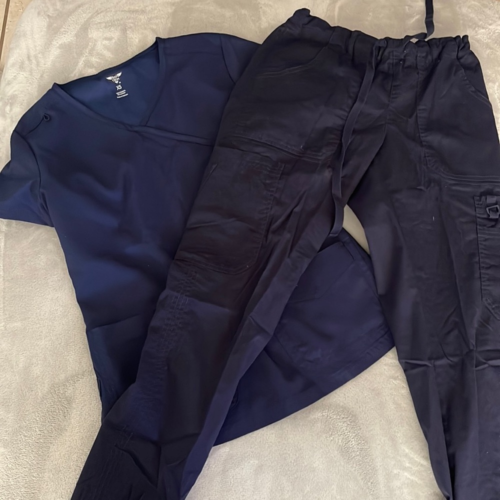 Mismatch Scrub Set
